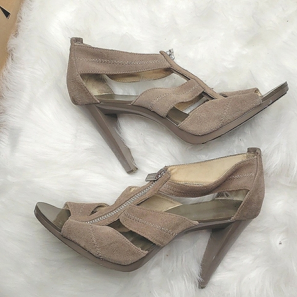 Michael Michael Kors Berkley T Strap Open Toe Suede Sandals Taupe zipper - Picture 2 of 14